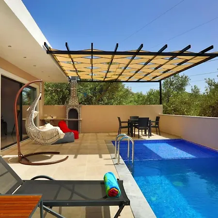 Vilă 1 Bedroom 5374