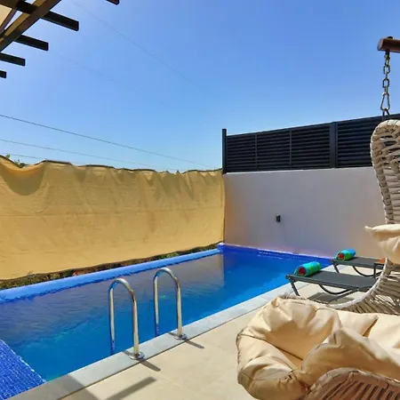1 Bedroom 5374 *