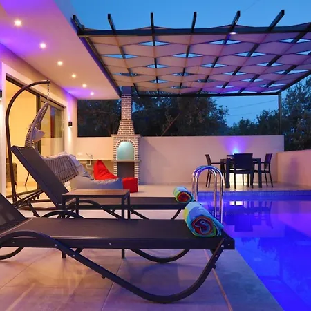 Villa 1 Bedroom 5374